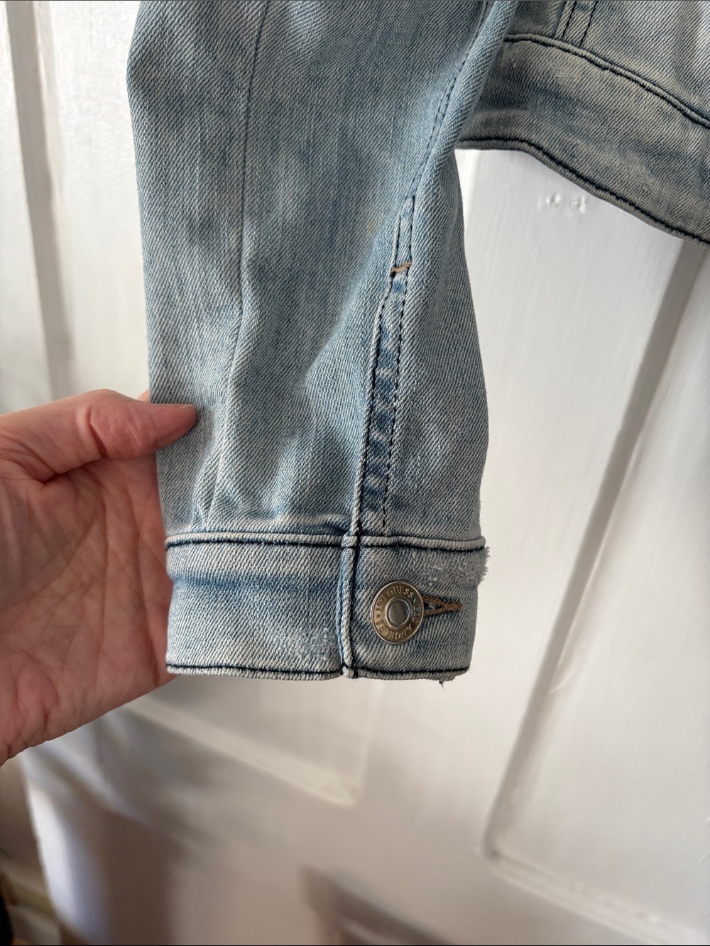 GUESS JEAN JACKET - Picture 3 of 9